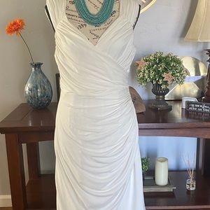 Sexy ruched white dress like new 🌵🍄💐